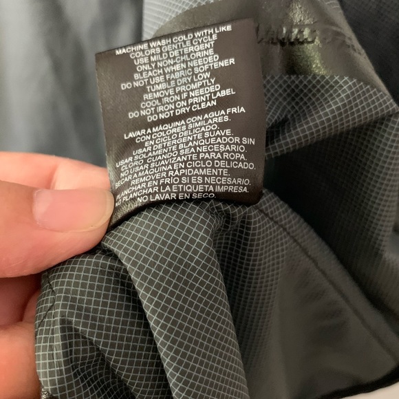 32 Degrees Cool Weatherproof Mens Rain Jacket With hood in color black - Picture 12 of 13